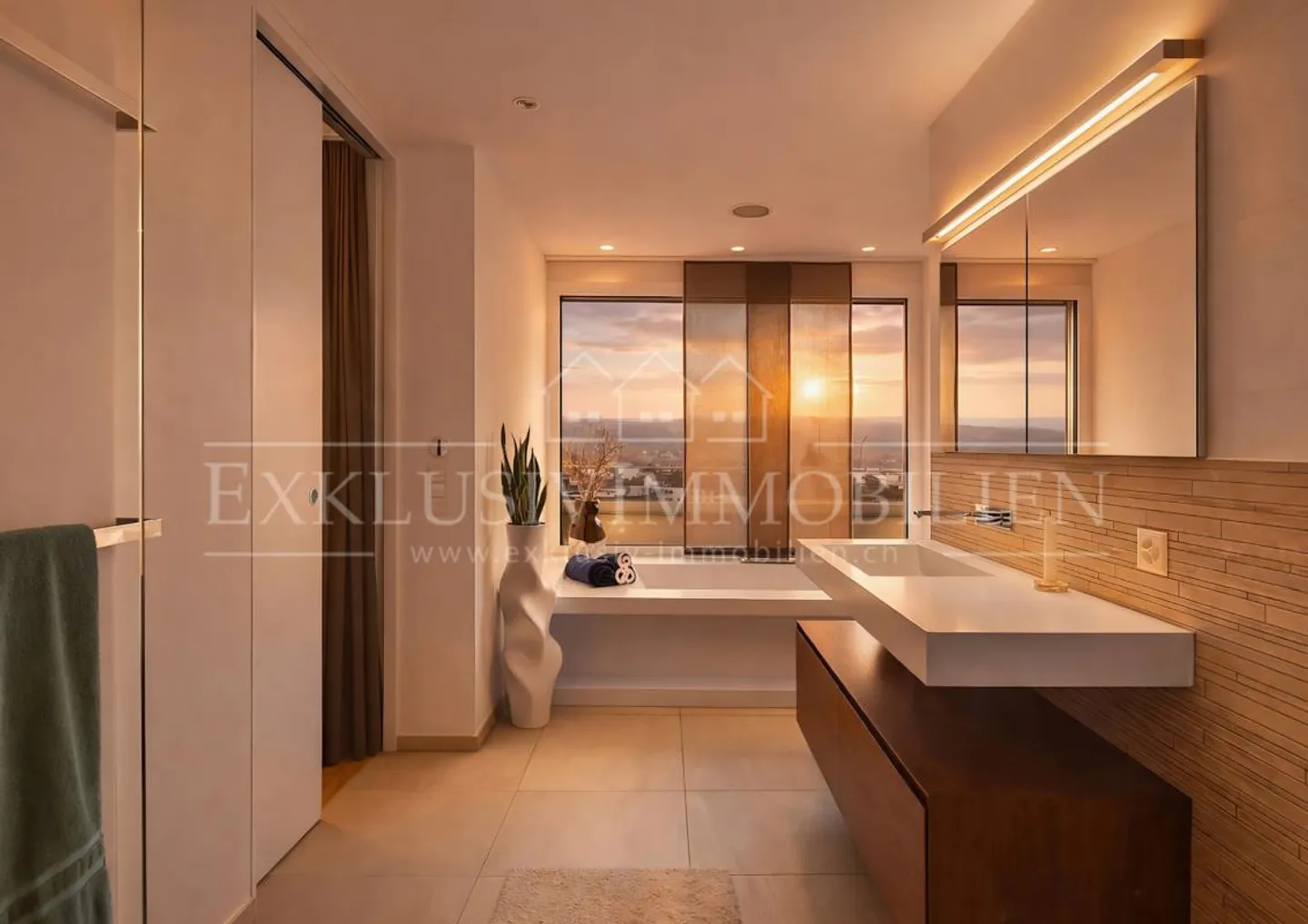 Wohnkomfort der Extraklasse - Ein Logenplatz mit See und Bergblicken - Foto 6 von 9