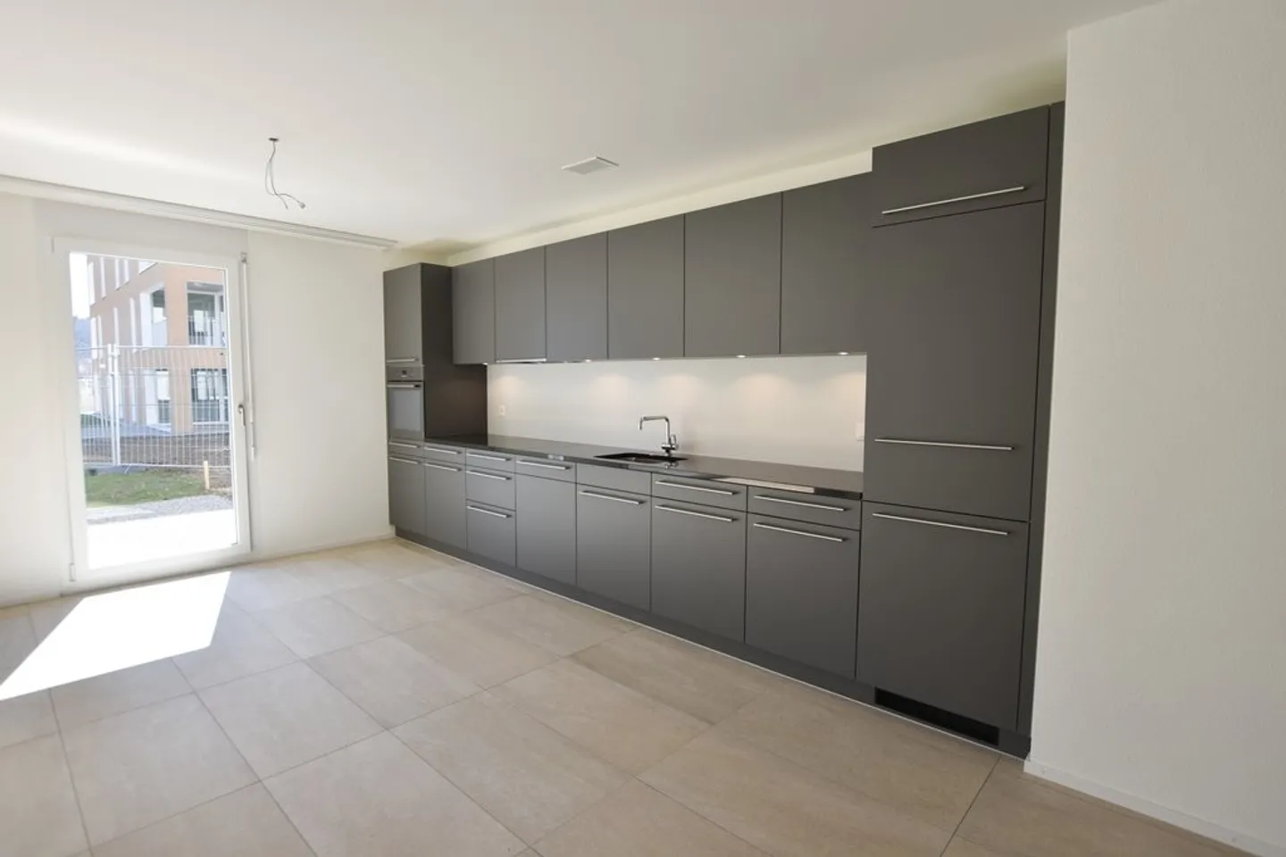 Appartamento moderno in Jardin du Paradis - Foto 4 di 12