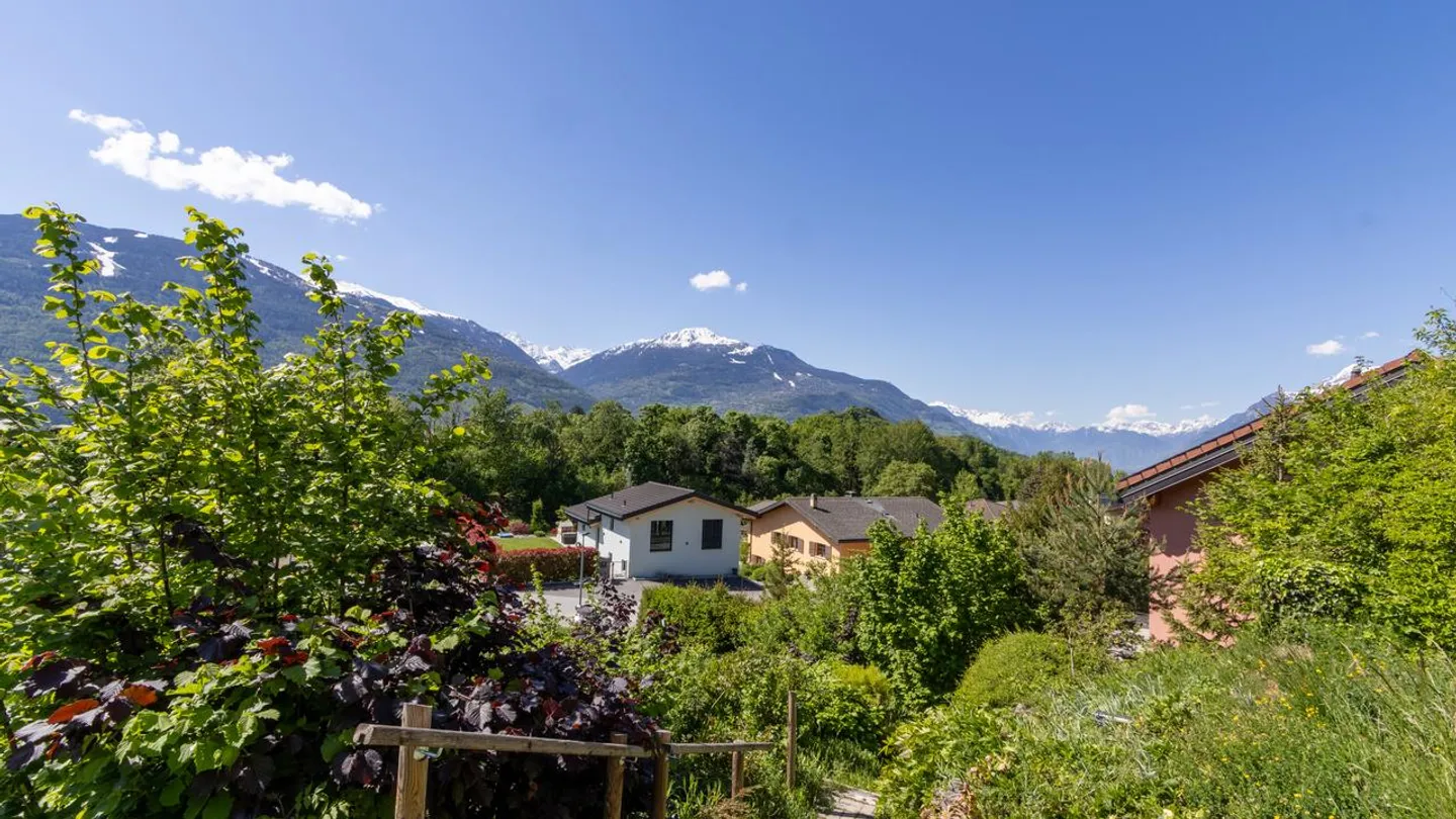 IN VENDITA VILLA ARCHITETTONICA ECCEZIONALE 5.5 STANZE A DIOLLY - Foto 4 di 4
