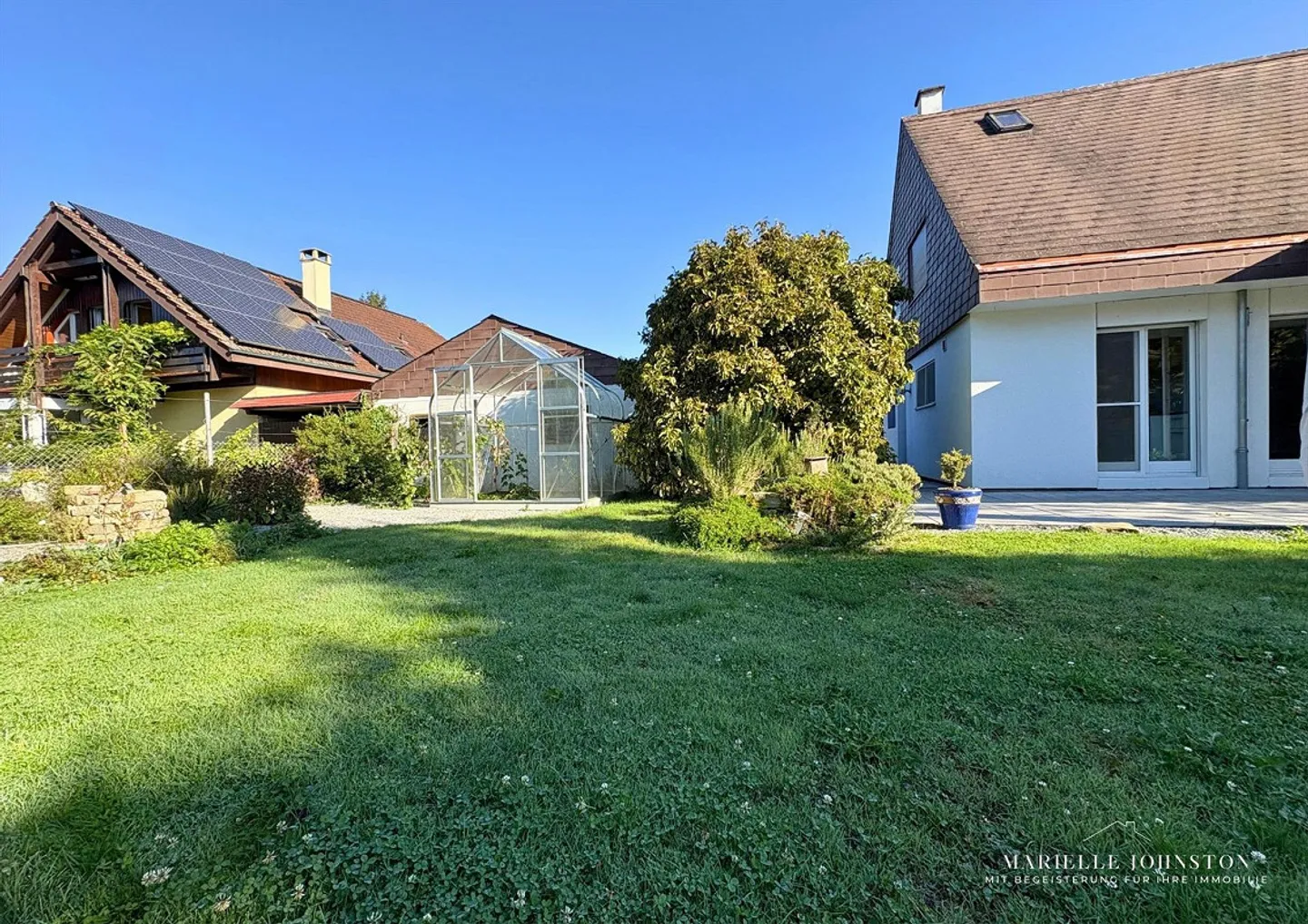 4.5-room single-family house with beautiful garden in Biel-Benken - Photo 4 of 17