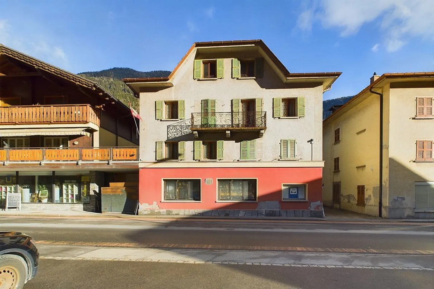 Ristorante con alloggi / immobile convertibile nella natura montana - Foto 1 di 13