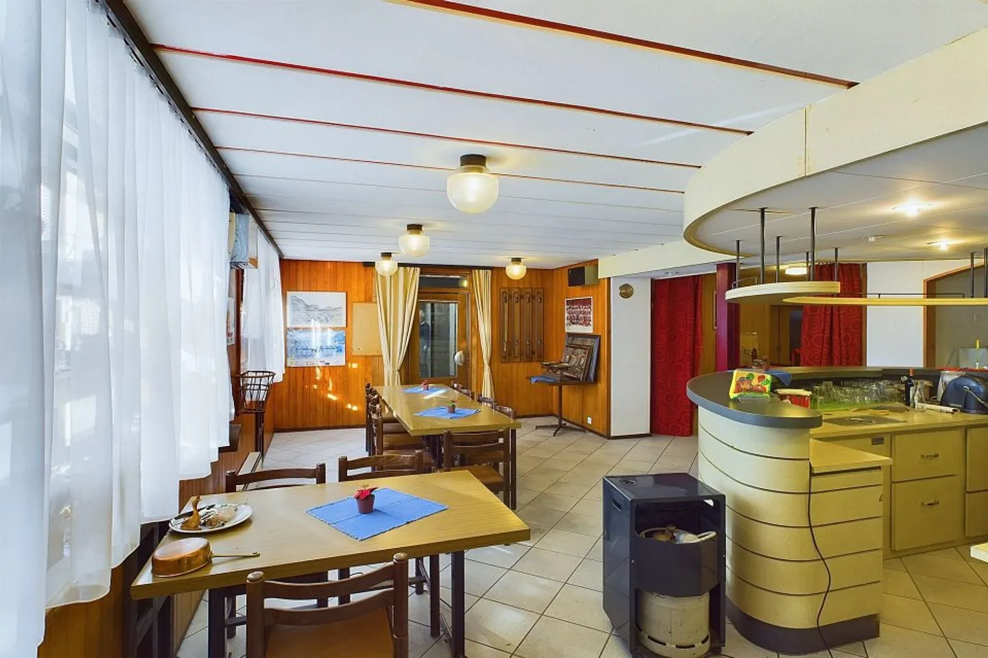 Ristorante con alloggi / immobile convertibile nella natura montana - Foto 5 di 13