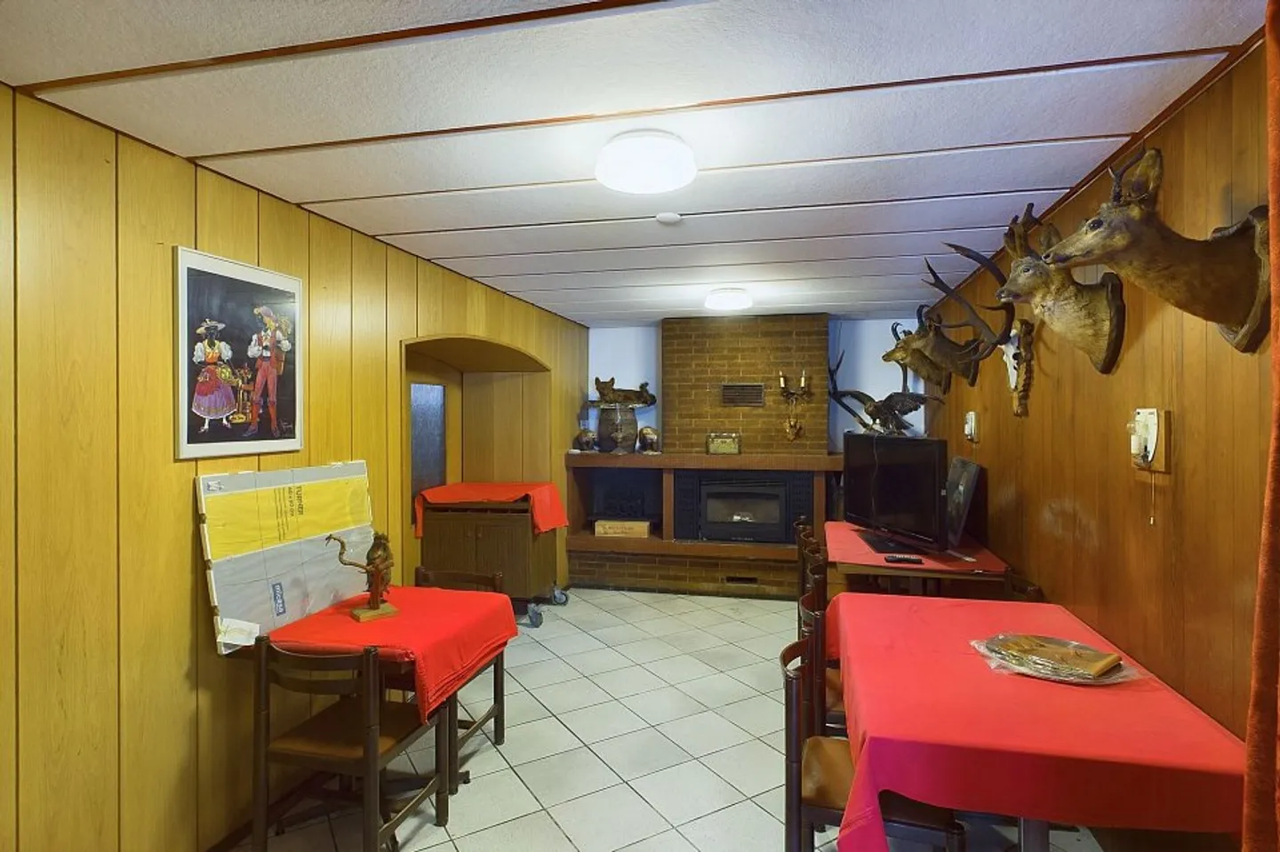 Ristorante con alloggi / immobile convertibile nella natura montana - Foto 7 di 13