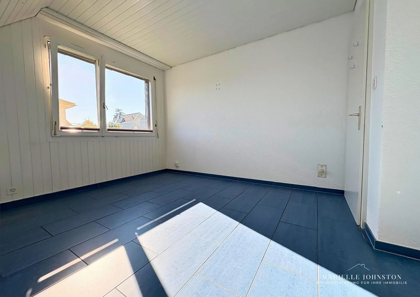 4.5-room single-family house with beautiful garden in Biel-Benken - Photo 10 of 17