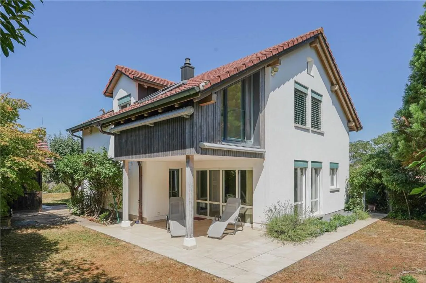 Vivre magnifiquement dans son propre parc : Maison spacieuse avec beaucoup d'intimité - Photo 4 sur 13