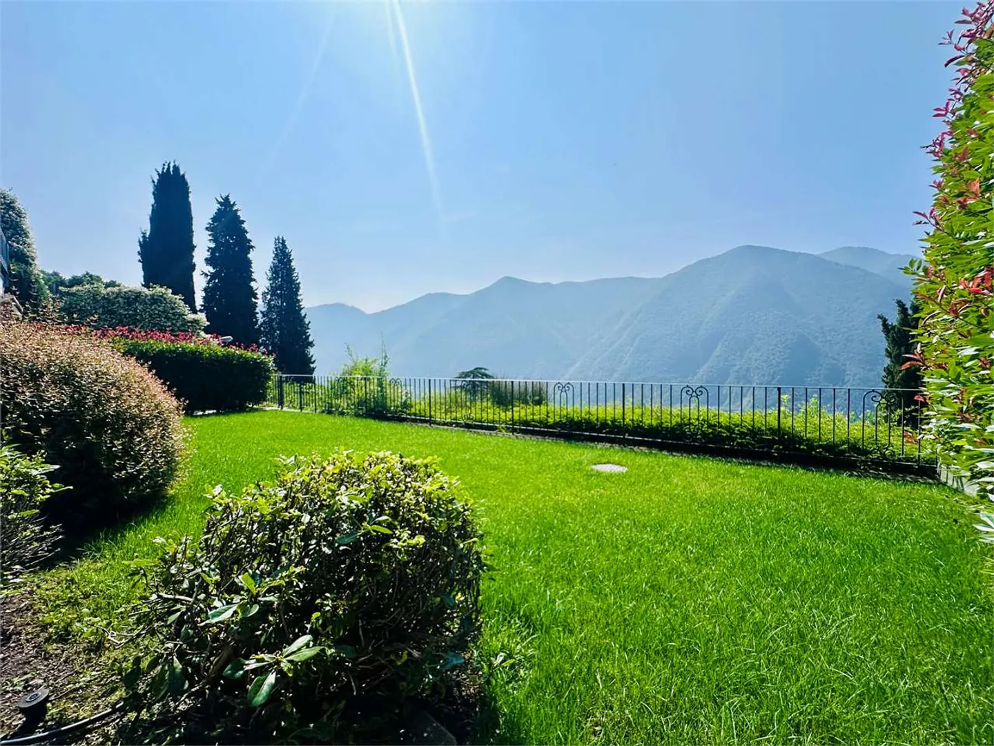RUVIGLIANA - Elegantes Duplex mit Gartensicht auf den See - Foto 3 von 13