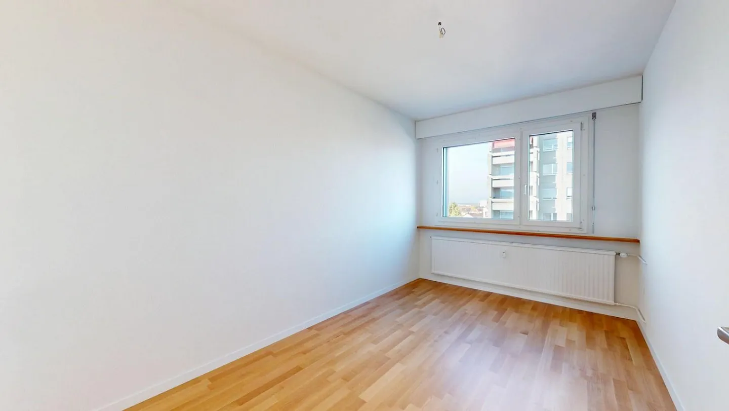 Appartamento 3.5 stanze appena ristrutturato in affitto a Liebefeld! - Foto 6 di 9