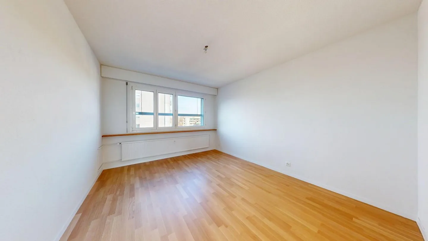 Appartamento 3.5 stanze appena ristrutturato in affitto a Liebefeld! - Foto 7 di 9