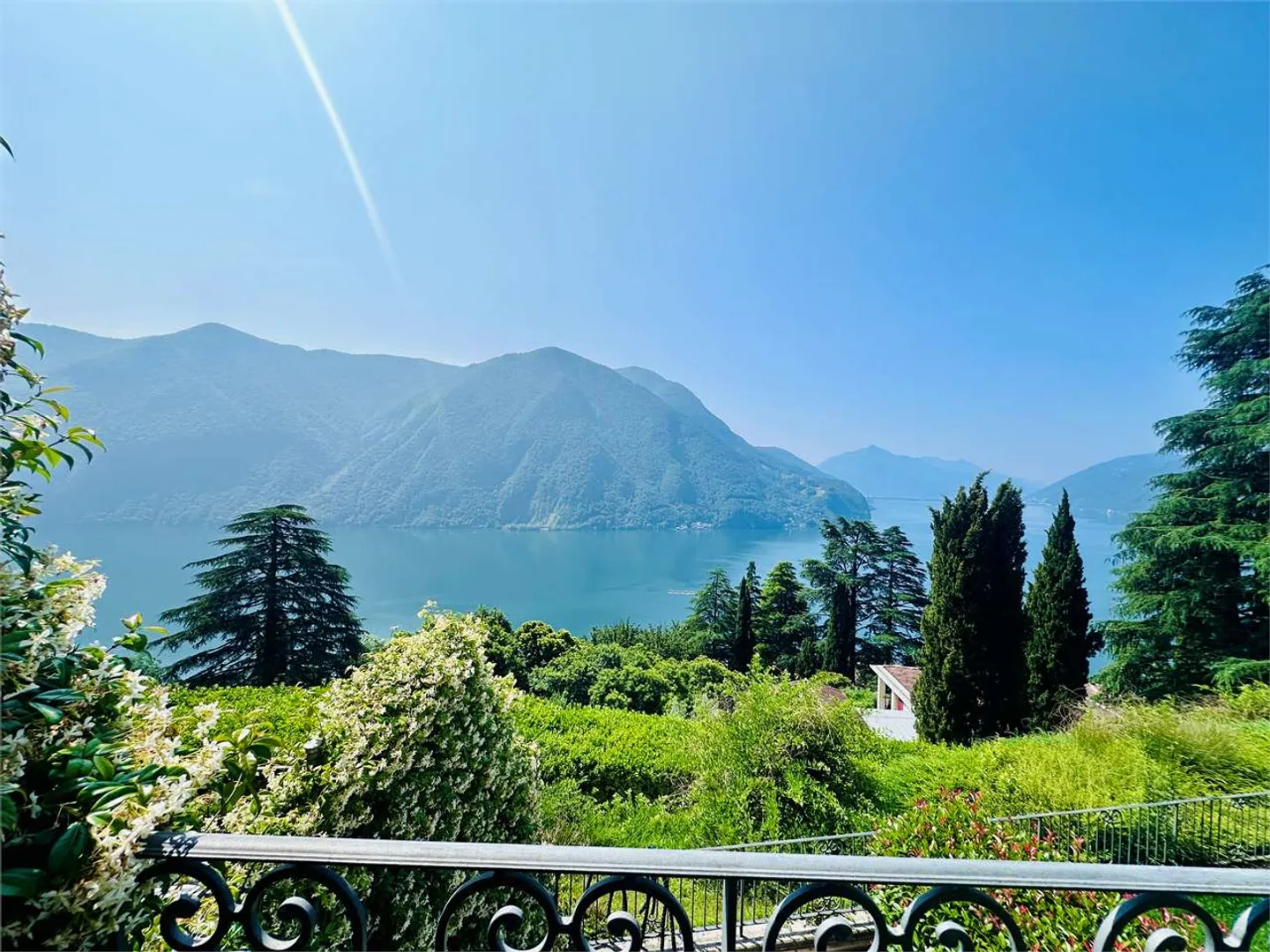 RUVIGLIANA - Elegantes Duplex mit Gartensicht auf den See - Foto 5 von 13