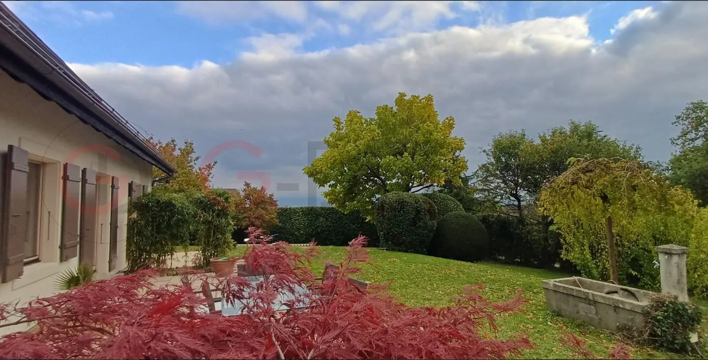 Maison individuelle à vendre - Photo 1 sur 8