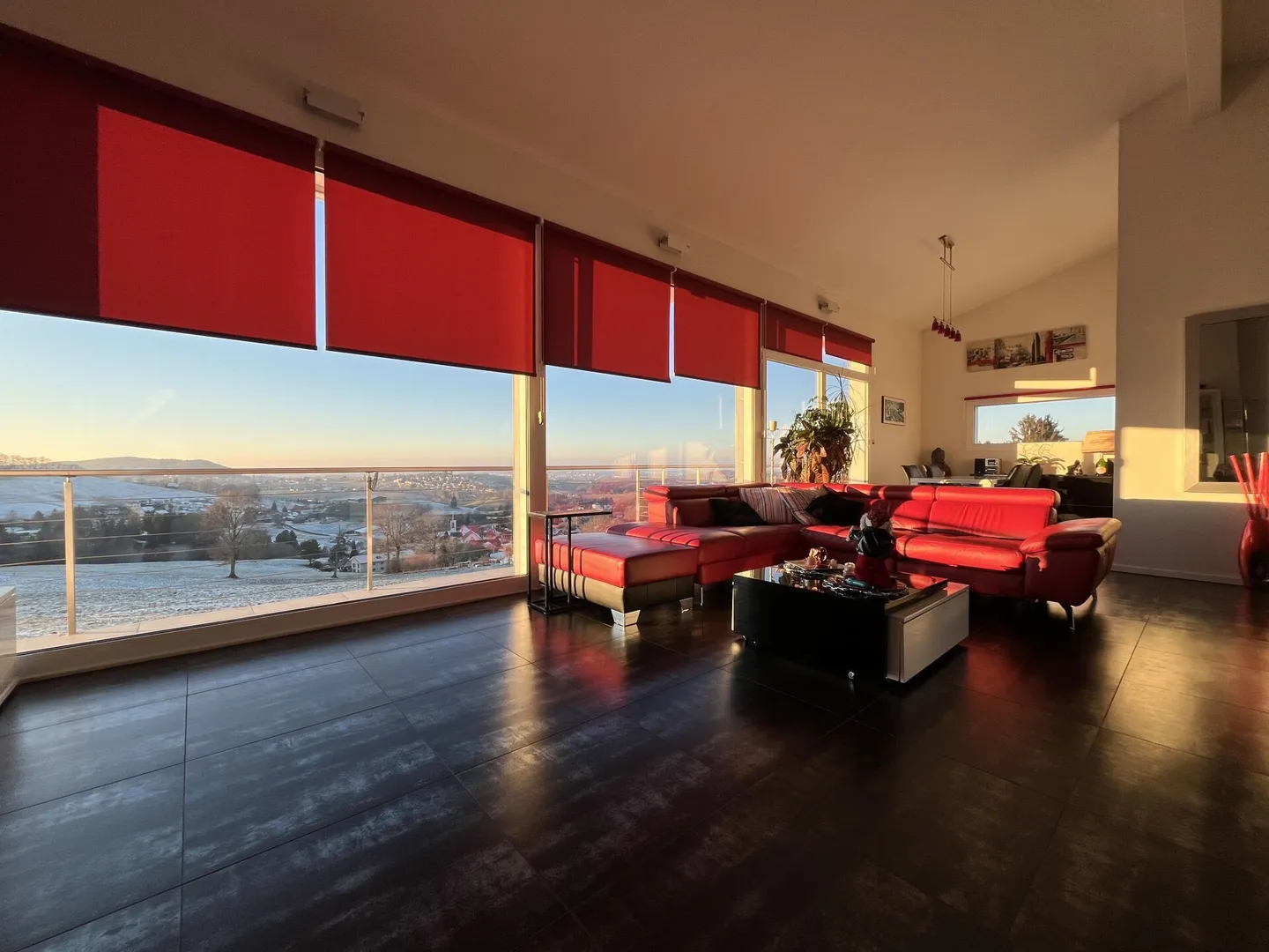 CON UNA VISTA PANORAMICA, SENZA AFFACCI, IN UNA ZONA TRANQUILLA - Foto 3 di 15