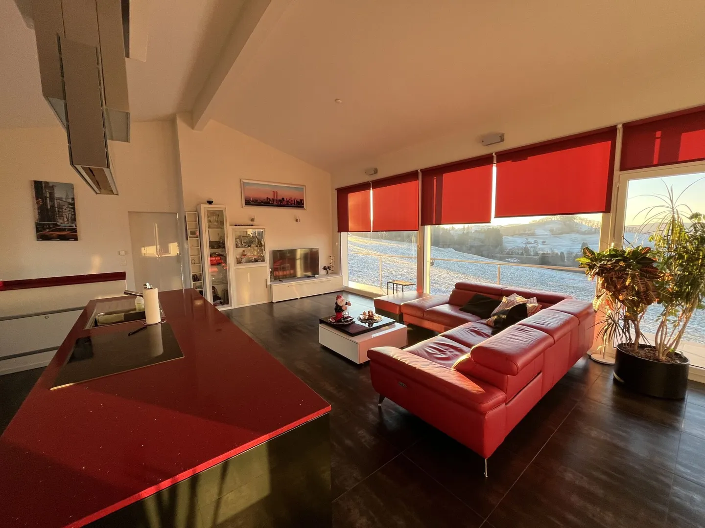 CON UNA VISTA PANORAMICA, SENZA AFFACCI, IN UNA ZONA TRANQUILLA - Foto 5 di 15