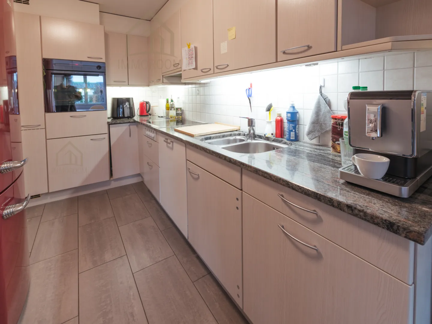 Comfortable Ground Floor Apartment with Sunny Private Garden - Photo 6 of 14