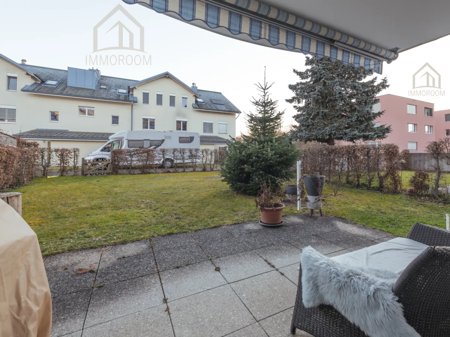 Comfortable Ground Floor Apartment with Sunny Private Garden - Photo 10 of 14