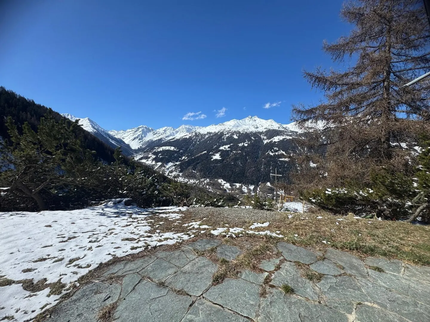 Extraordinary location on one of the rare flat plots in St-Luc! Breathtaking, unobstructed view. - Photo 18 of 18