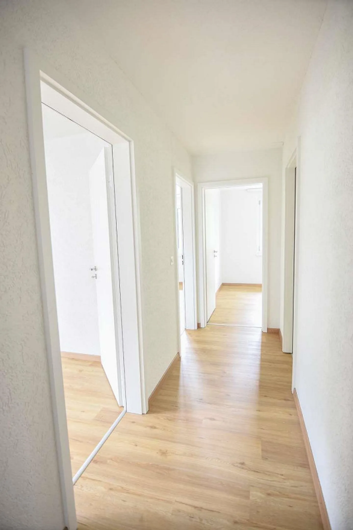 Ampio appartamento di 5,5 locali in una zona adatta alle famiglie a Rebstein - Foto 7 di 12
