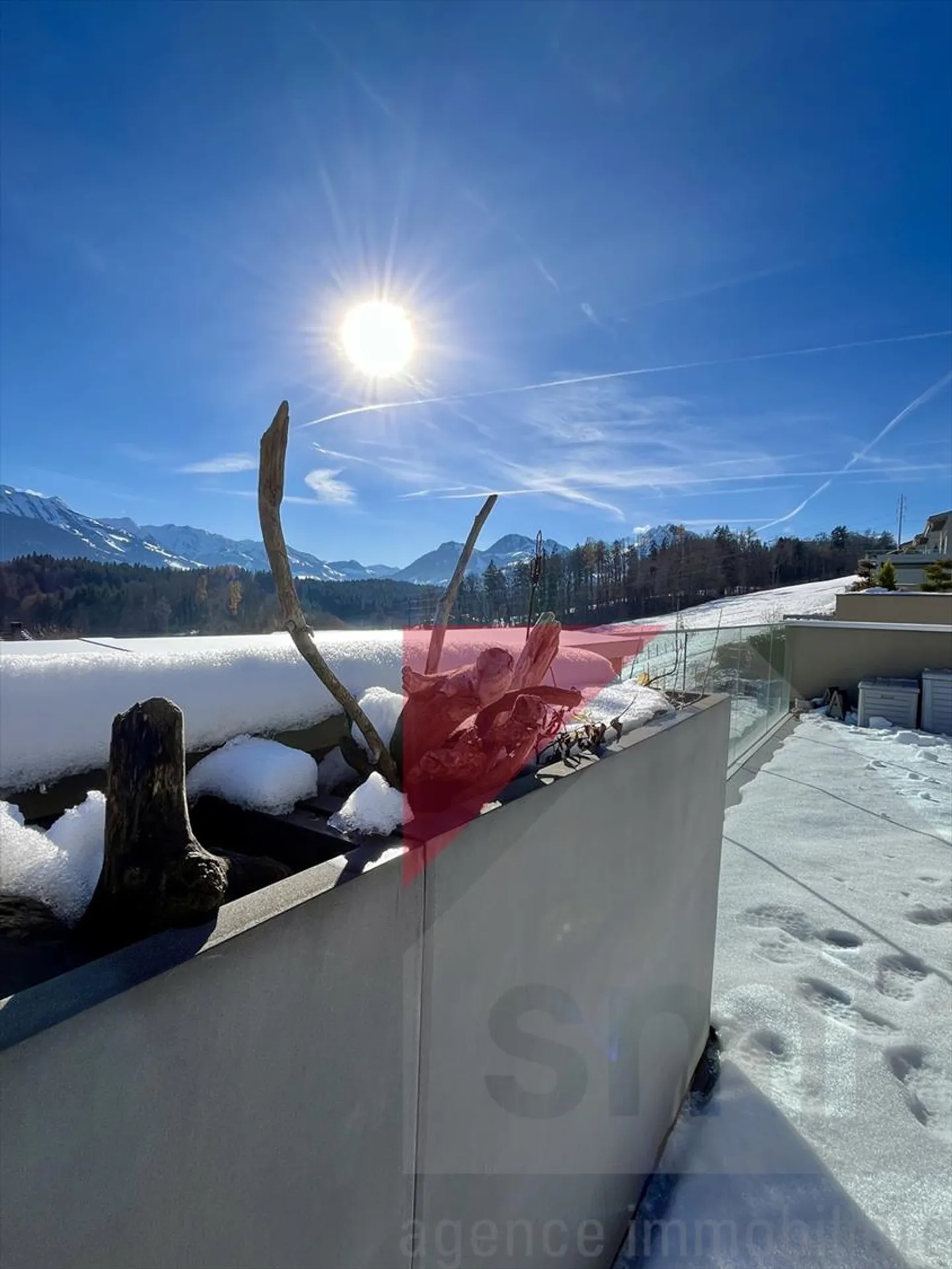 Magnifique appartement avec terrasse et vue sur le lac et les Préalpes - Photo 1 sur 13