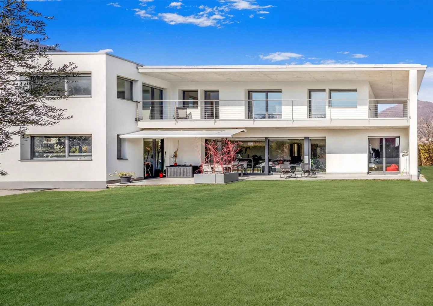 Villa avec vue sur le lac - disponible en tant que maison de vacances - Photo 1 sur 6