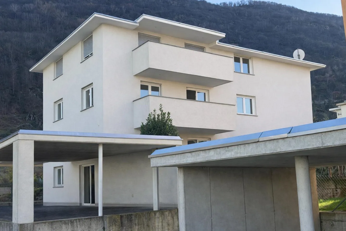 STRATEGICO - COMODO - SEMPLICEMENTO PERFETTO - Foto 5 di 5