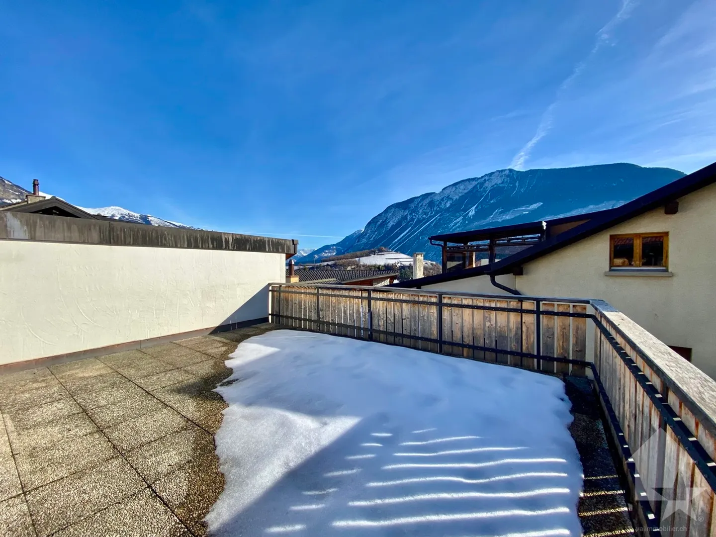 Renovated family or rental property, terrace, cellar, garage, parking! - Photo 2 of 32