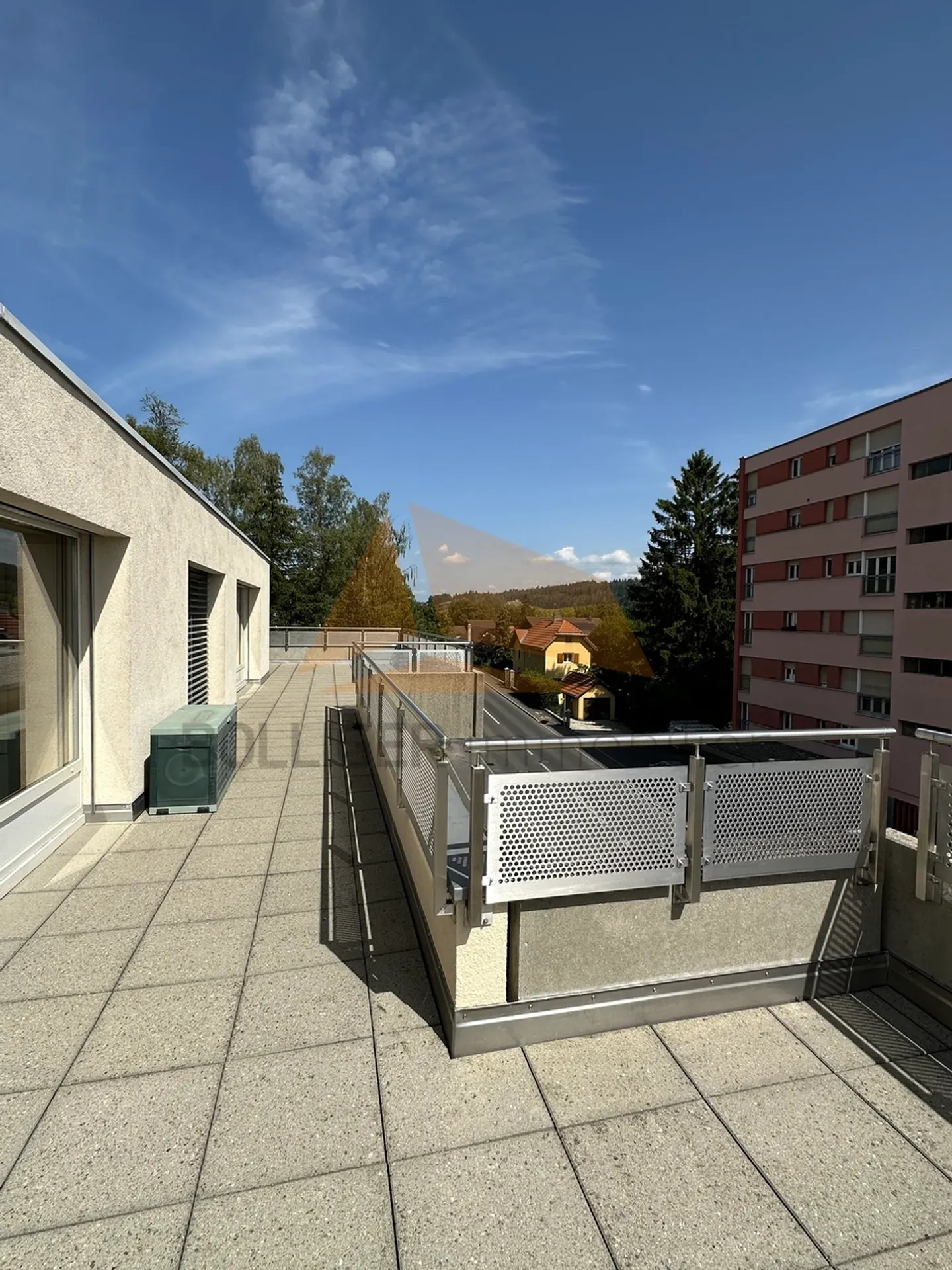 Magnifique Attique avec Terrasse - Photo 4 sur 13