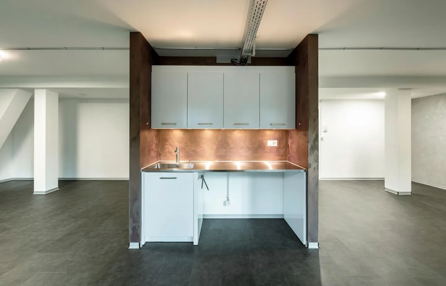 Ufficio moderno direttamente alla stazione di Interlaken West - Foto 6 di 7