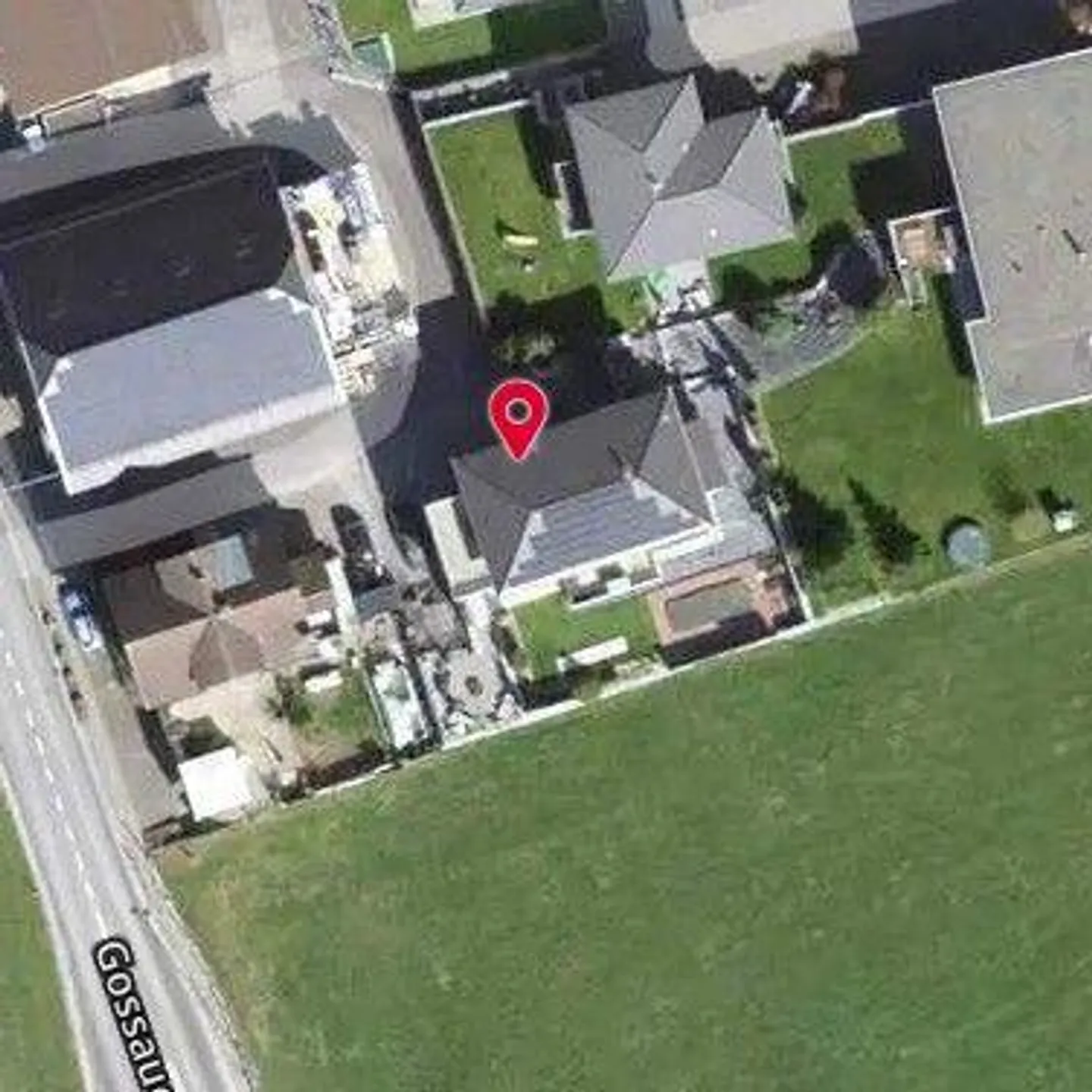 Single-family house - Photo 2 of 13