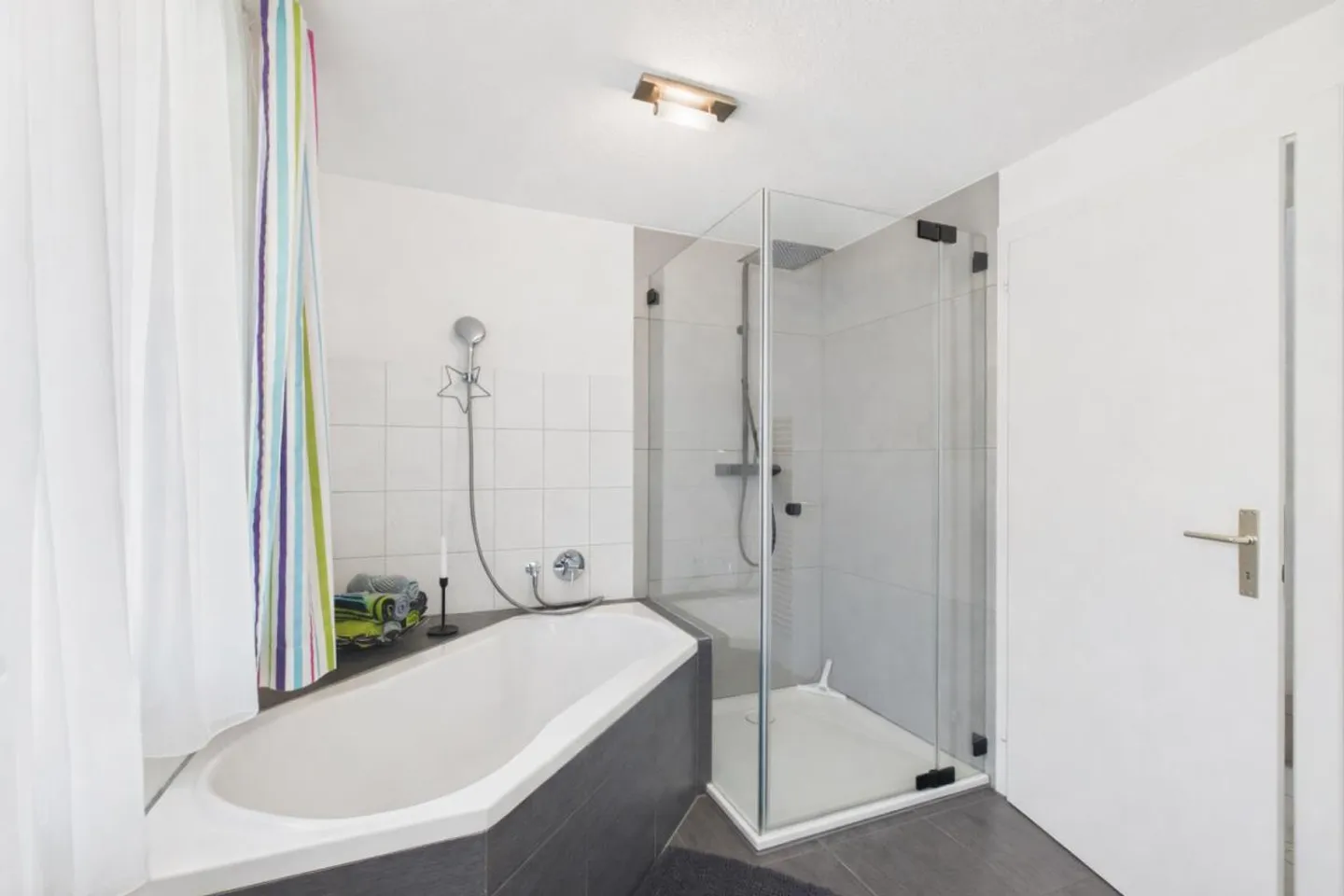 Attractive semi-detached house with open living concept and sunny location - Photo 5 of 6