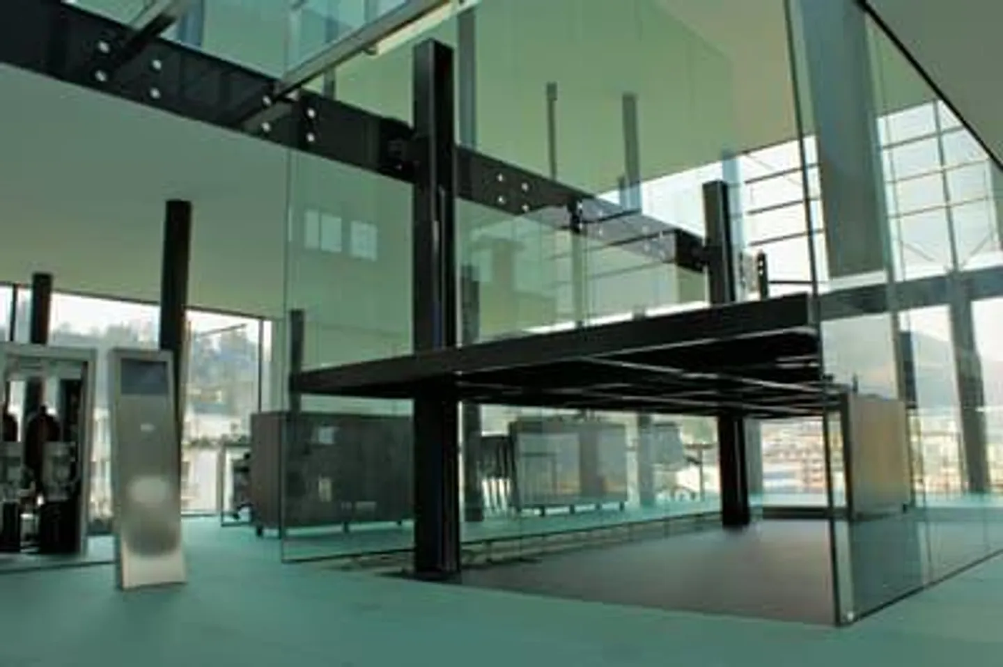 Exclusive living and professional space in the heart of Paradiso - Photo 3 of 6