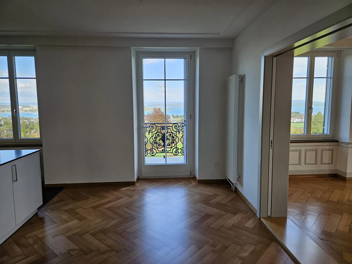 Appartamento in stile Liberty luminoso e recentemente ristrutturato con magnifica vista sul lago - Foto 4 di 12
