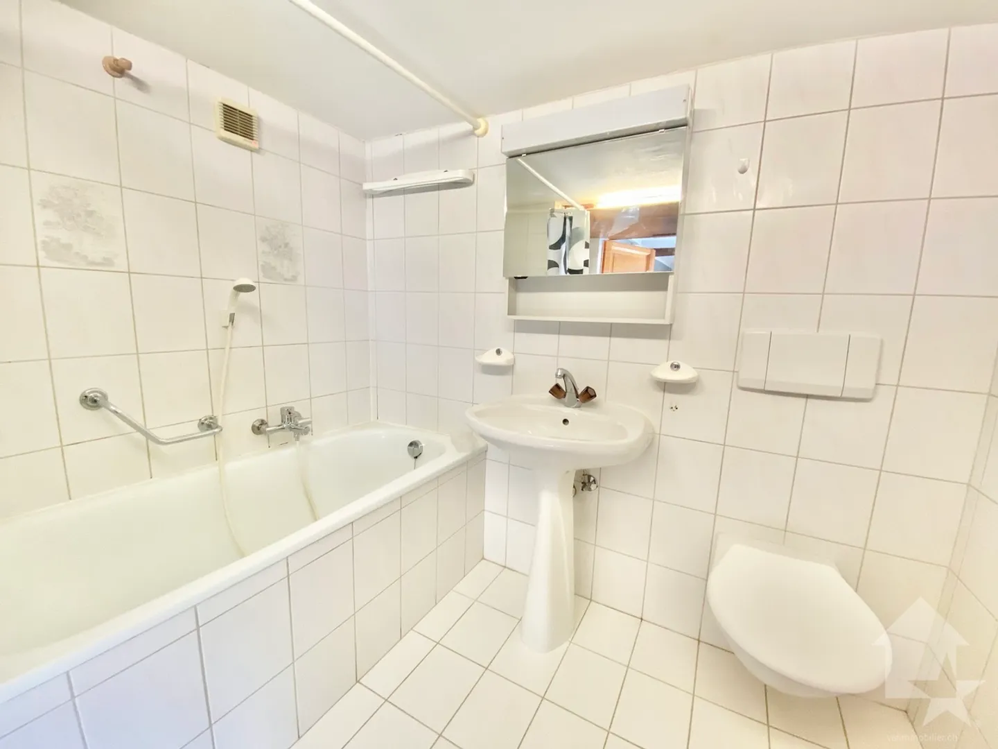 Renovated family or rental property, terrace, cellar, garage, parking! - Photo 9 of 32