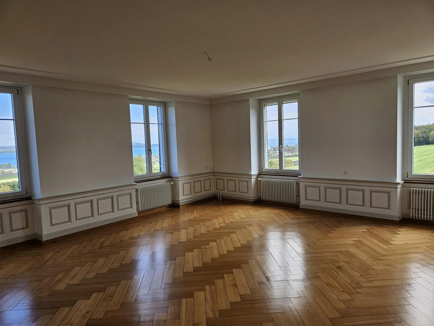 Appartamento in stile Liberty luminoso e recentemente ristrutturato con magnifica vista sul lago - Foto 5 di 12