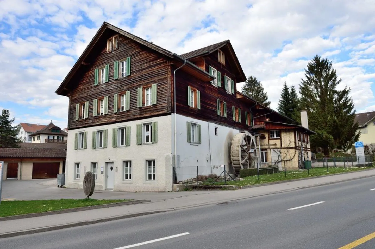 Charmanter Büroraum in historischer Mühle - Foto 1 von 3
