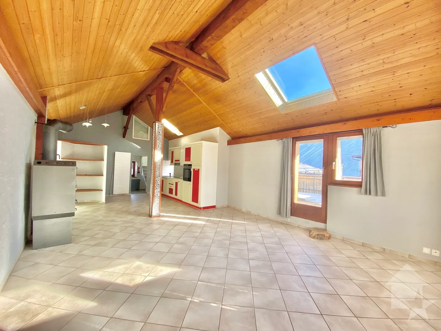 Renovated family or rental property, terrace, cellar, garage, parking! - Photo 11 of 32