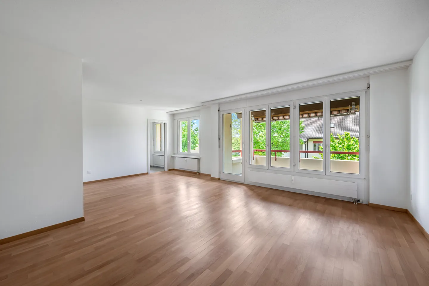 Helle 3.5-Zimmer Wohnung - Foto 3 von 8