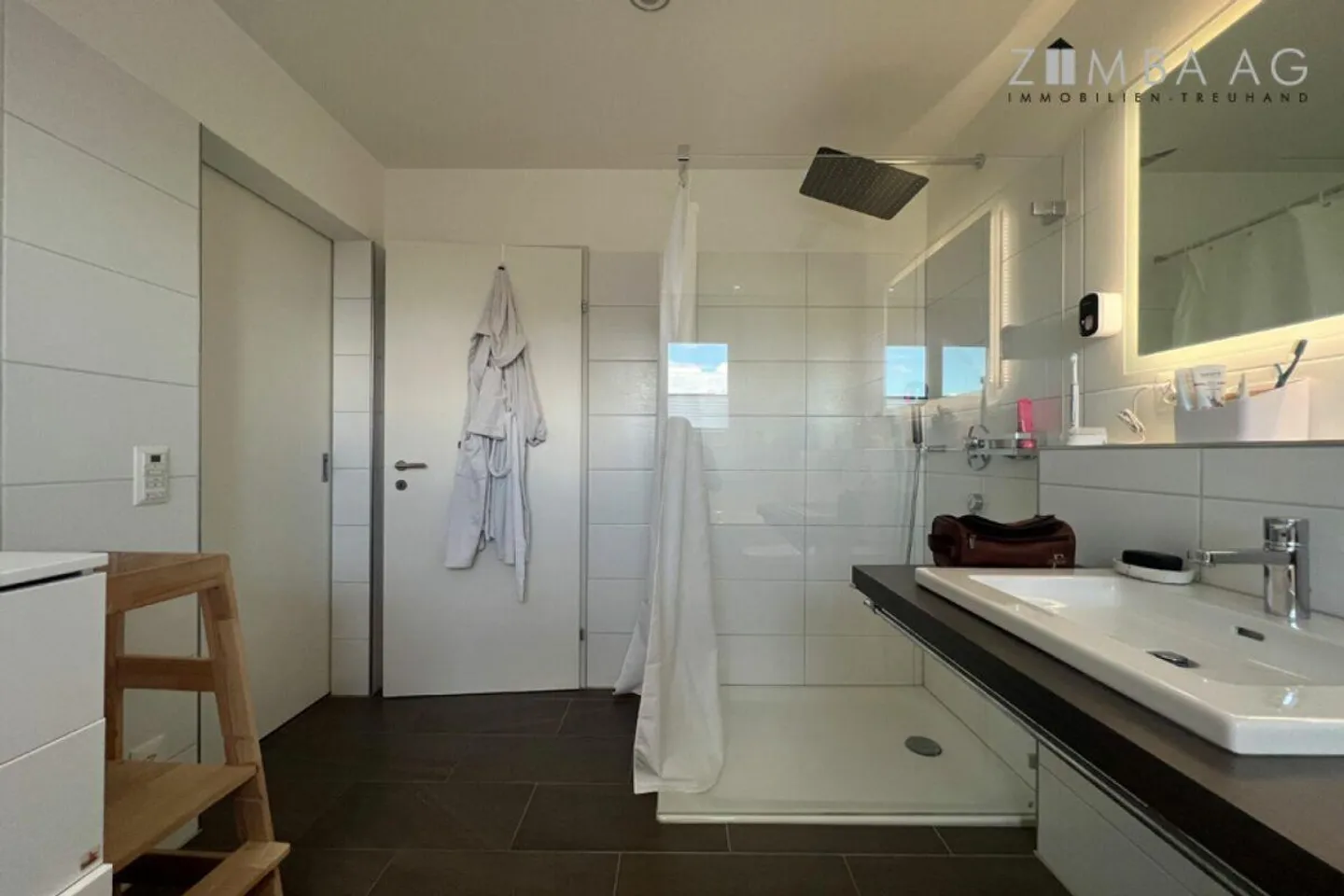 Modernes 4.5-Zimmer-Apartment - Foto 15 von 17