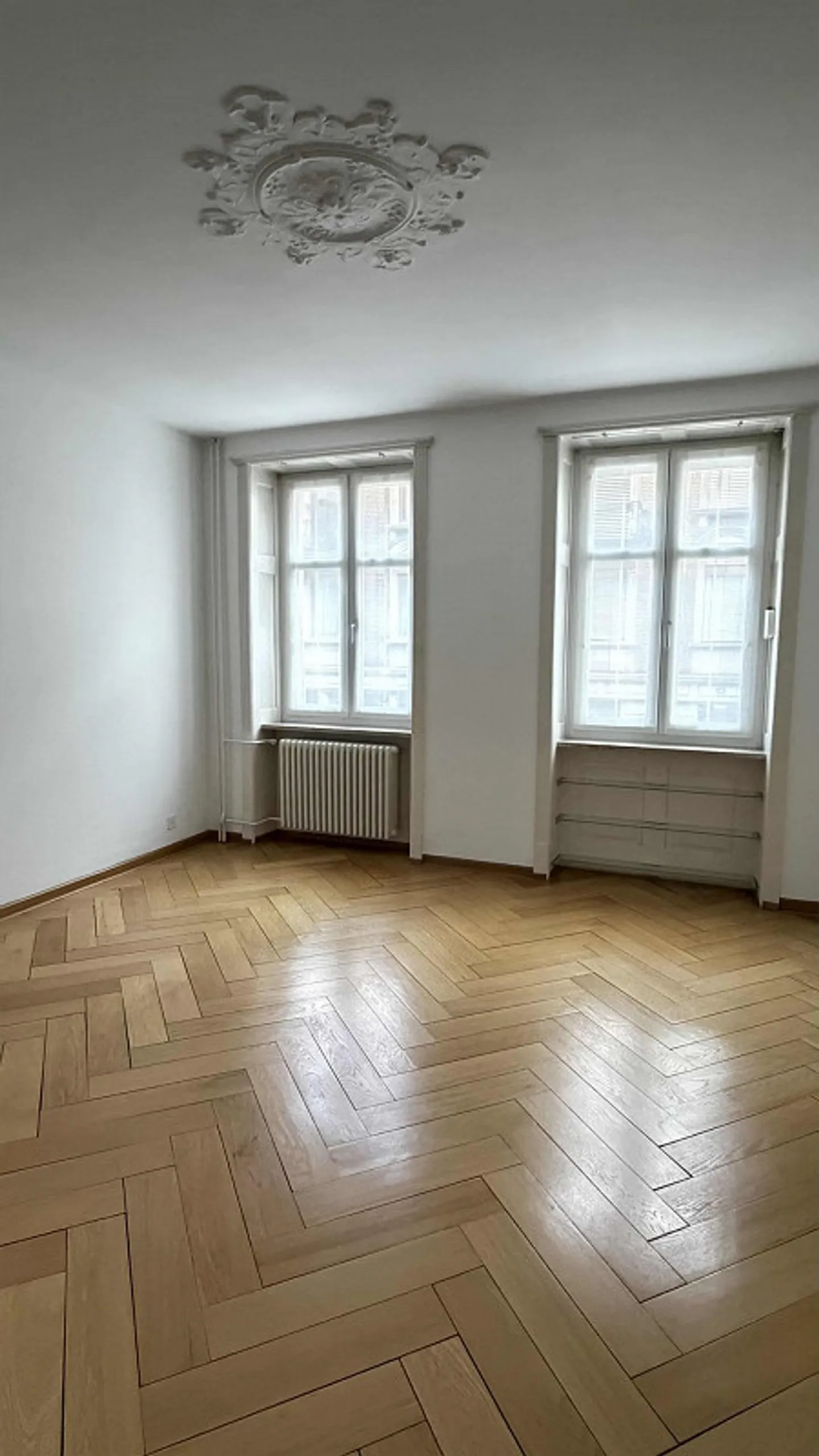 Charming 3-room old building apartment with balcony in Kleinbasel - Photo 1 of 12