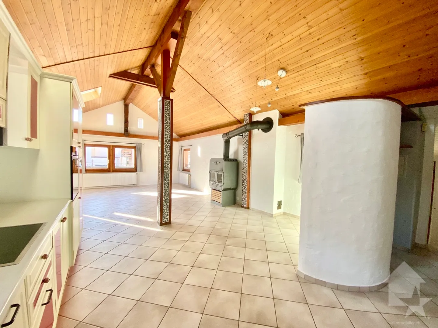 Renovated family or rental property, terrace, cellar, garage, parking! - Photo 12 of 32