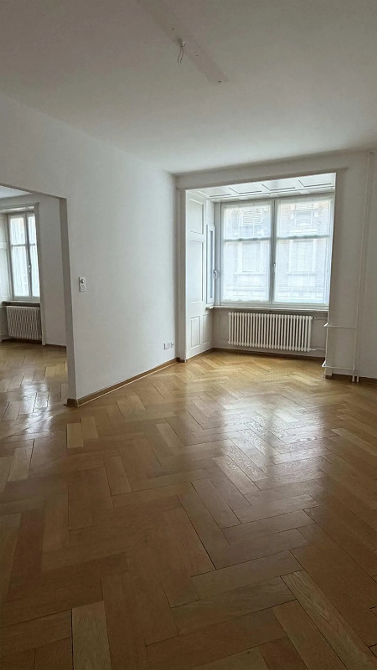 Charming 3-room old building apartment with balcony in Kleinbasel - Photo 2 of 12