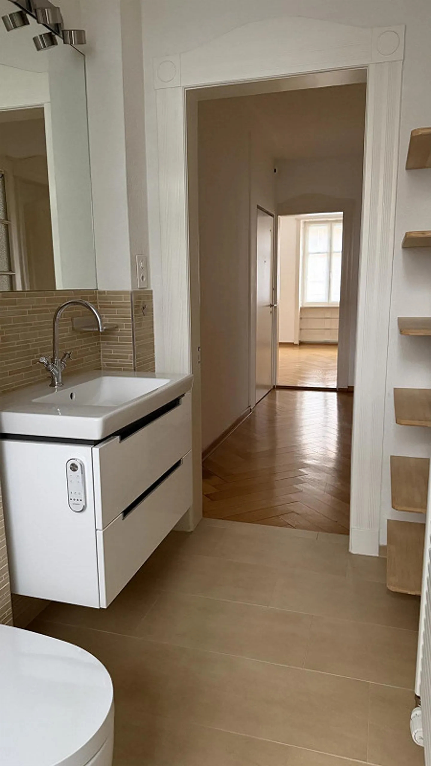 Charming 3-room old building apartment with balcony in Kleinbasel - Photo 8 of 12