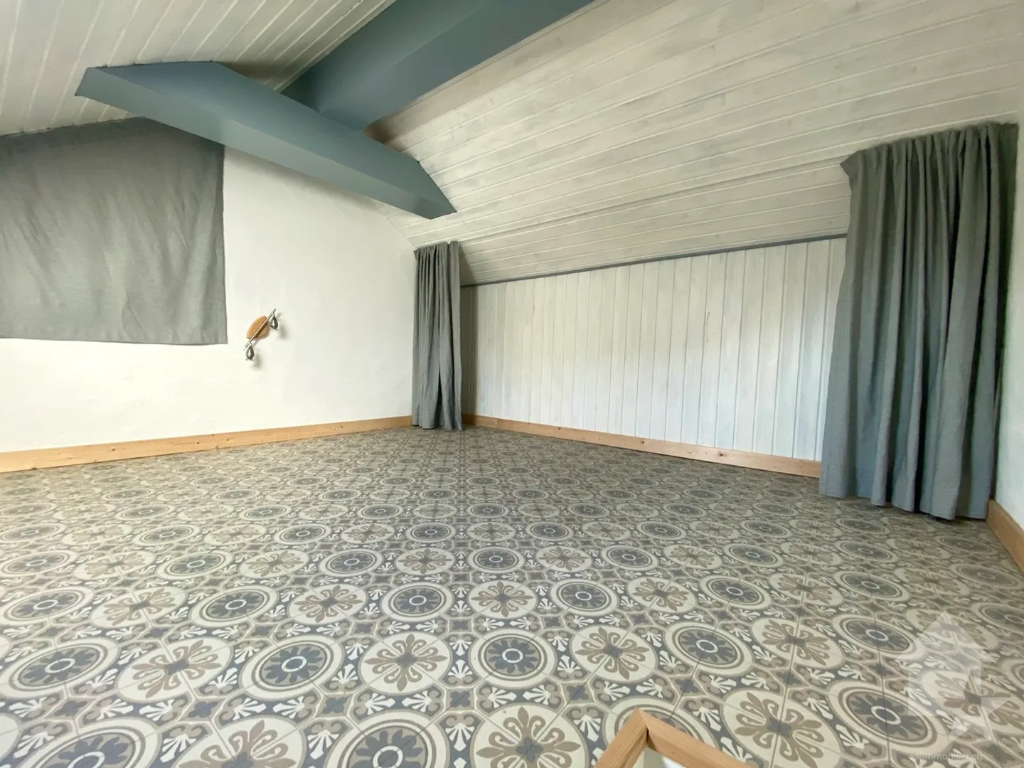 Renovated family or rental property, terrace, cellar, garage, parking! - Photo 22 of 32