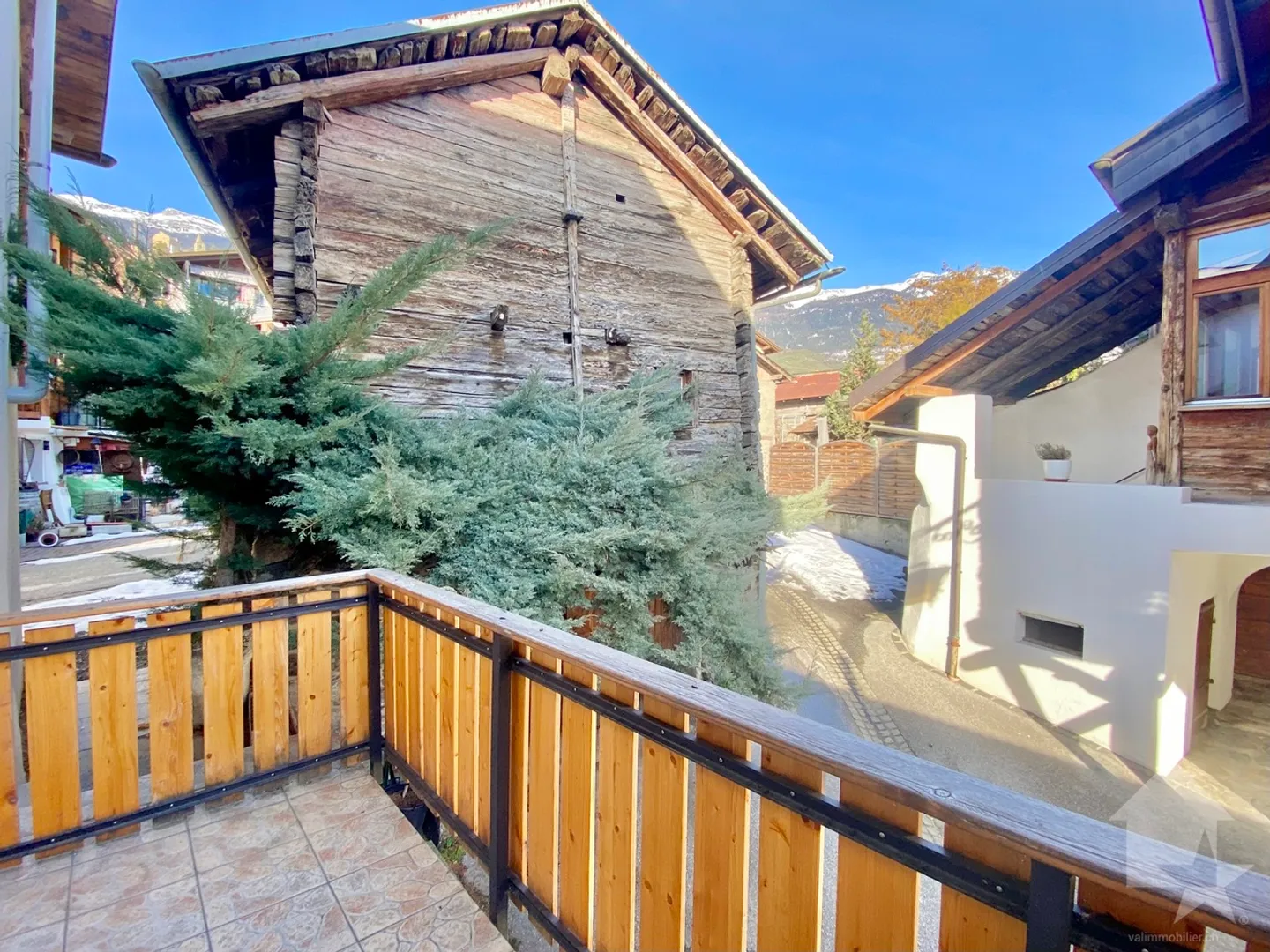 Renovated family or rental property, terrace, cellar, garage, parking! - Photo 25 of 32