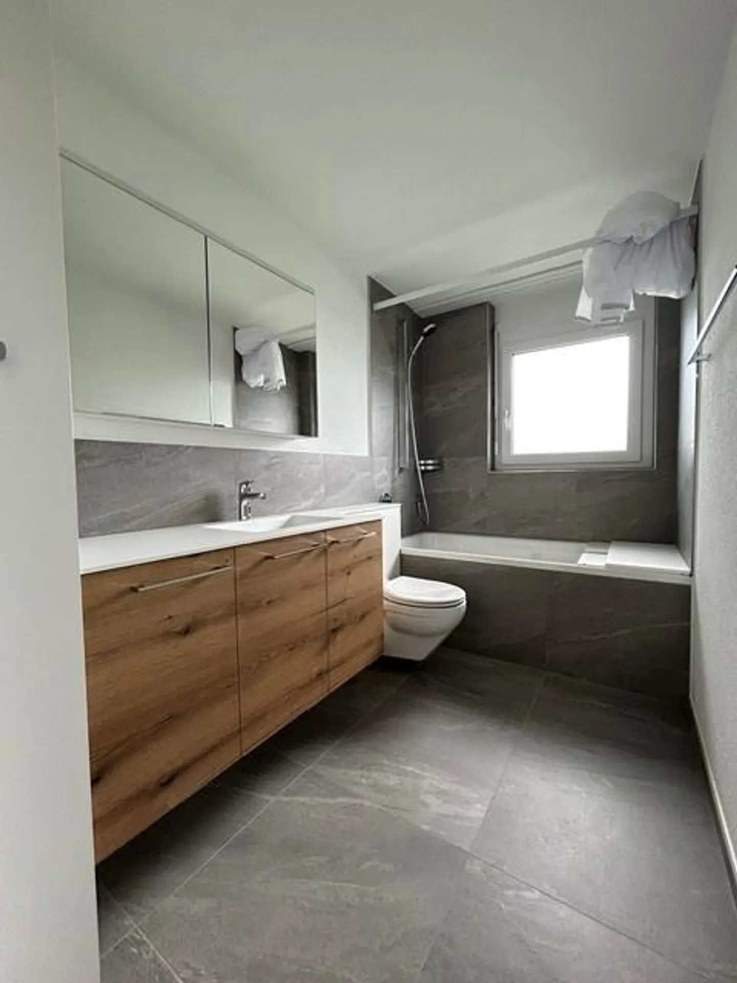 Geräumige 4.5-Zimmer-Wohnung - Foto 3 von 12
