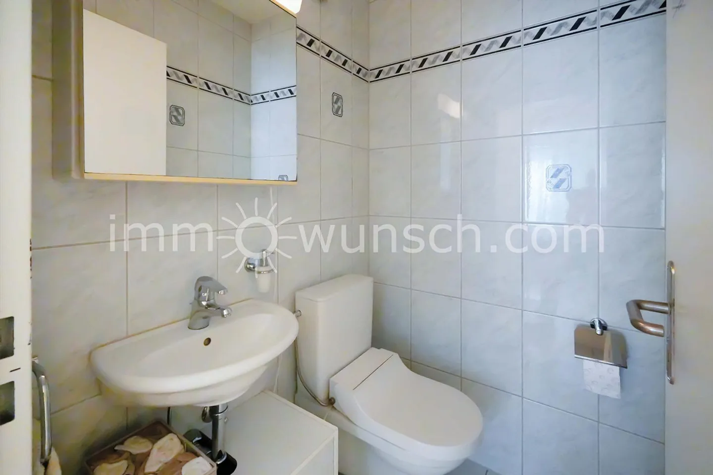 Family-friendly and spacious 5 ½ room condominium - Photo 8 of 12