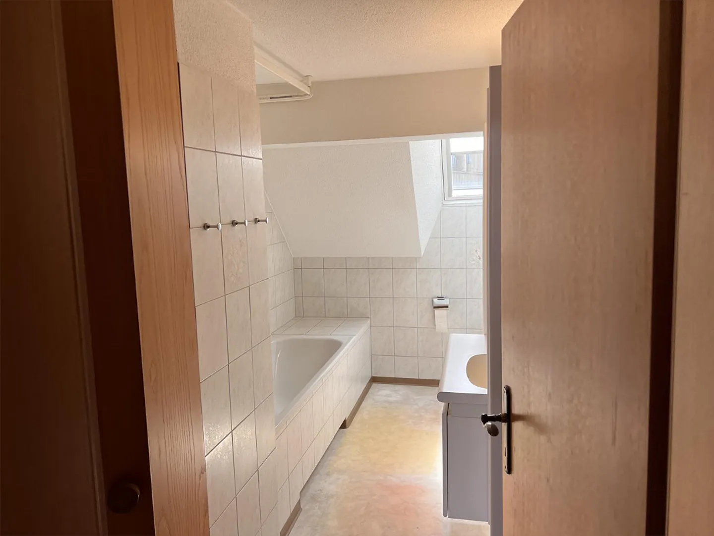 PIÙ DI UNA CASA - IL TUO NUOVO LUOGO PREFERITO! Moderno appartamento di 2,5 stanze - Foto 7 di 13