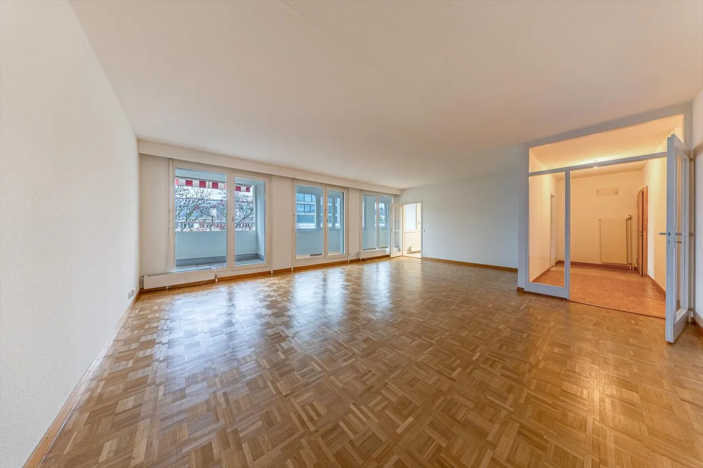 6-Zimmer-Wohnung - Foto 1 von 9