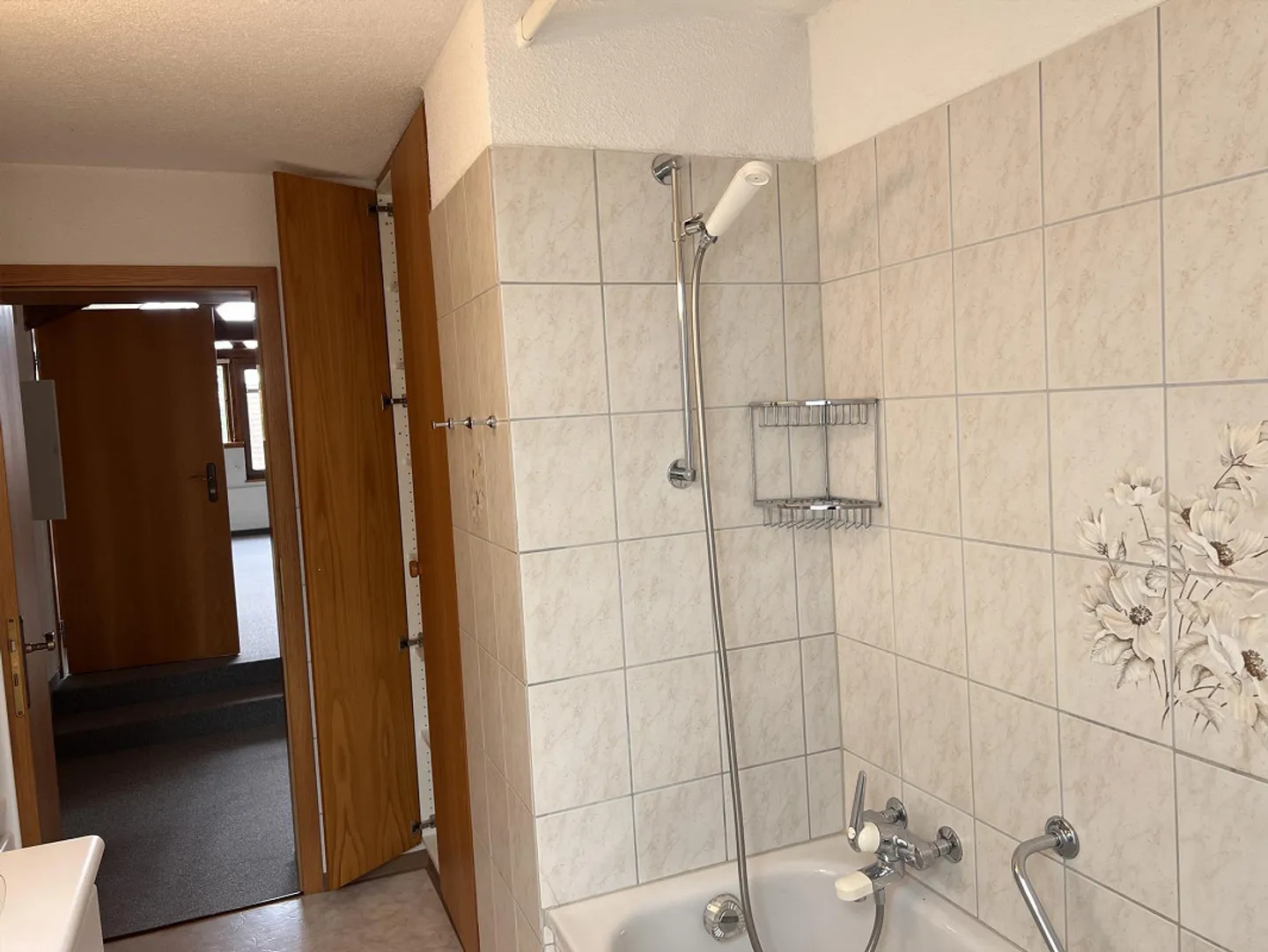 PIÙ DI UNA CASA - IL TUO NUOVO LUOGO PREFERITO! Moderno appartamento di 2,5 stanze - Foto 9 di 13