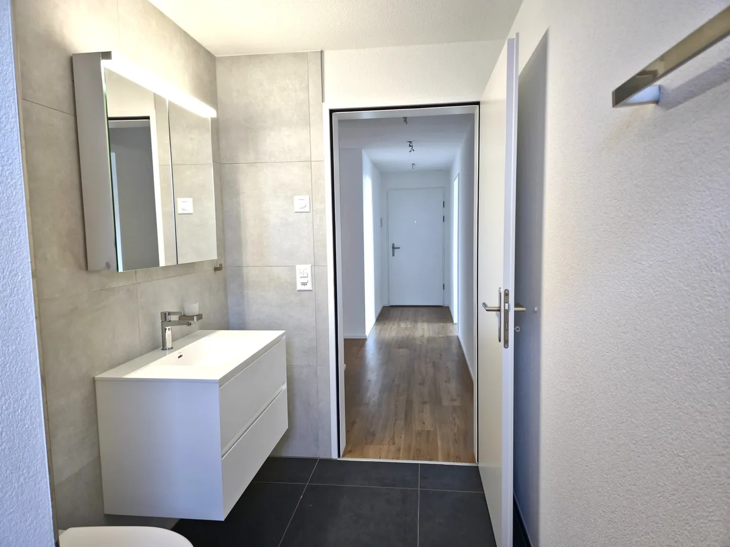 Neuwertige 3 Zimmer-Wohnung in Gerzensee! - Foto 10 von 13