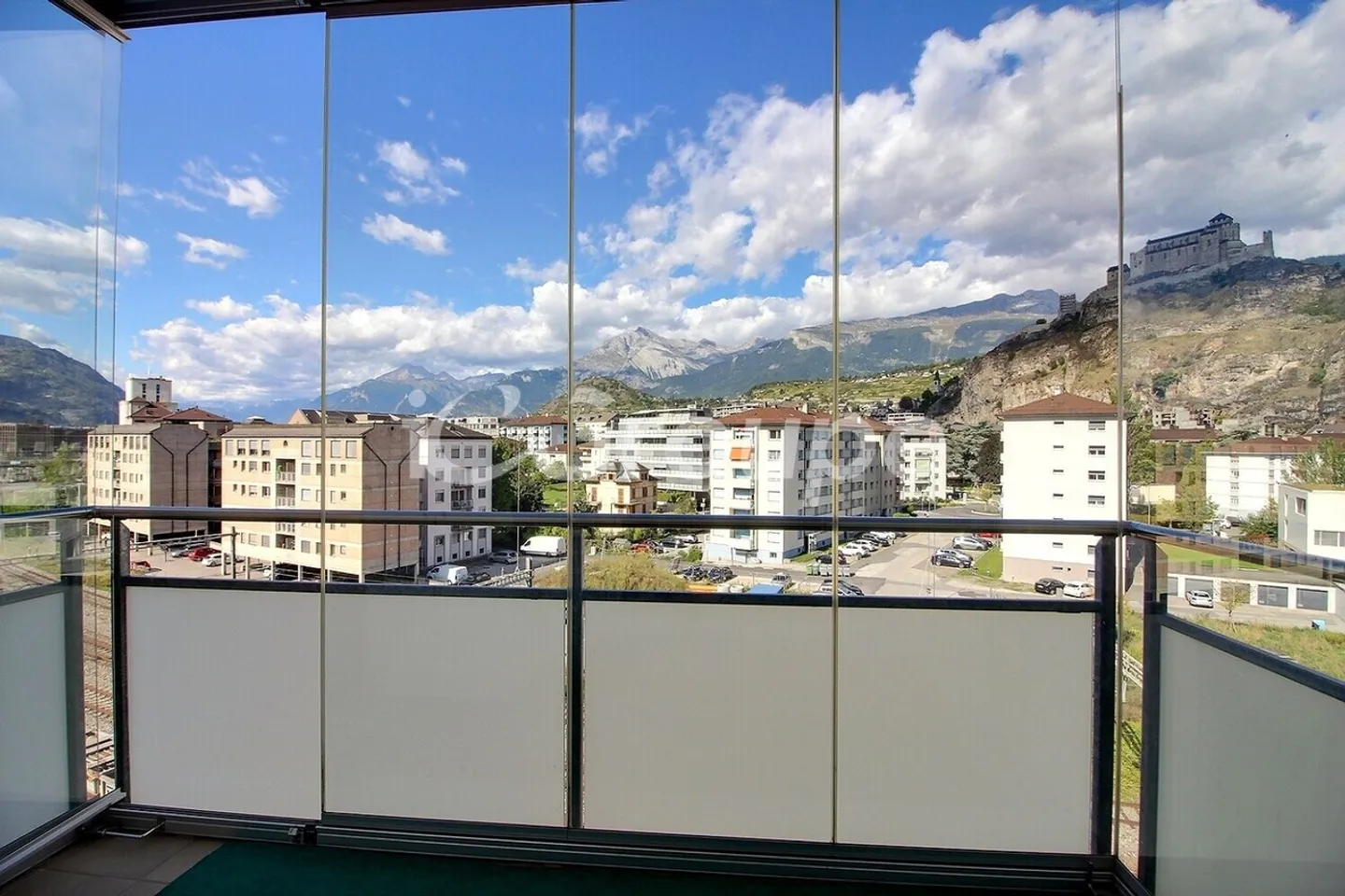 Quality apartment for rent in Sion, close to the city center. - Photo 17 of 21