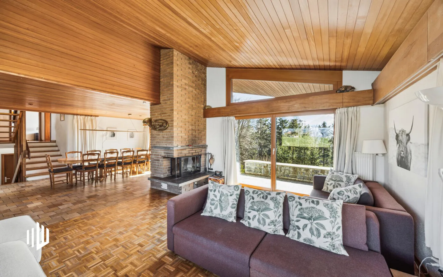 ImmoWyss - Chalet architettonicamente attraente sopra il lago di Thun - Foto 3 di 10